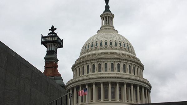 Американские сенаторы внесли законопроект о новых санкциях против России.