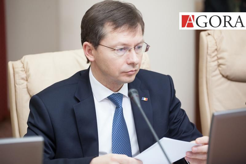 Condamnarea lui Negruţă scoate în evidenţă imixtiunea politicului în actul de justiţie , experţi.