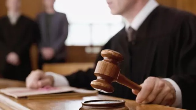 Иностранцев задержали в начале 2016 года на границе с 250 тысячами сигарет.
