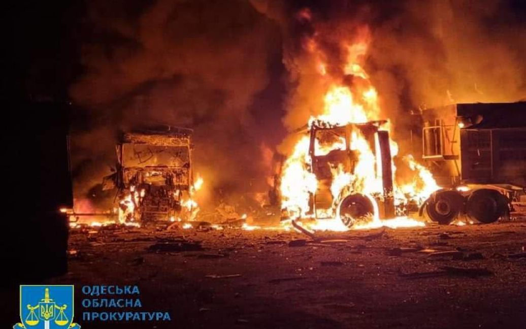 Обнародованы фото последствий удара дронов по Одесской области.