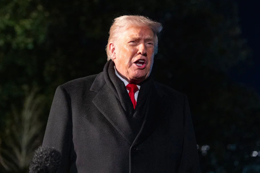 Трамп поручил «стереть с лица Земли» Иран в случае попытки его убийства.