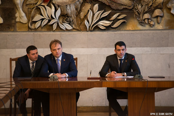 Premierul Chiril Gaburici şi aşa-zisul lider de la Tiraspol, Evgheni Şevciuk, s-au întâlnit ieri la Chişinău.