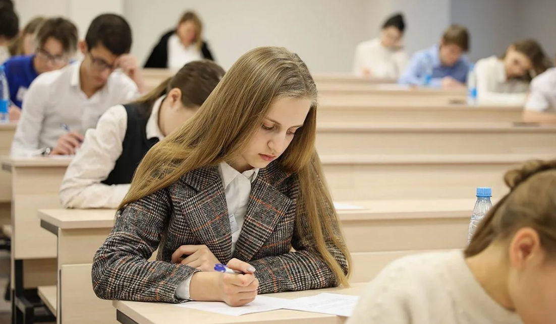 Ministerul Educației respinge mai multe falsuri despre examenul național de bacalaureat.