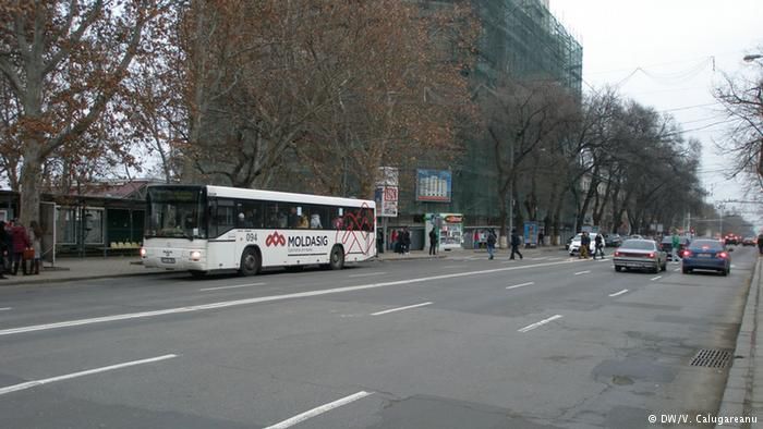 Tinerii vor fi cei mai afectați de sărăcie. Foto: dw.de