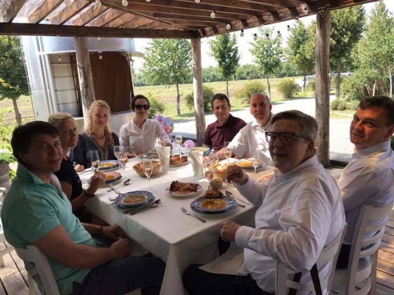 Pirkka Tapiola, șeful Delegației Uniunii Europene la Chișinău, continuă să-și ia rămas bun de la prietenii care și i-a făcut în Republica Moldova.