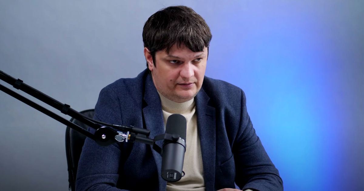 Спыну: Человек в маске угрожал мне физической расправой.