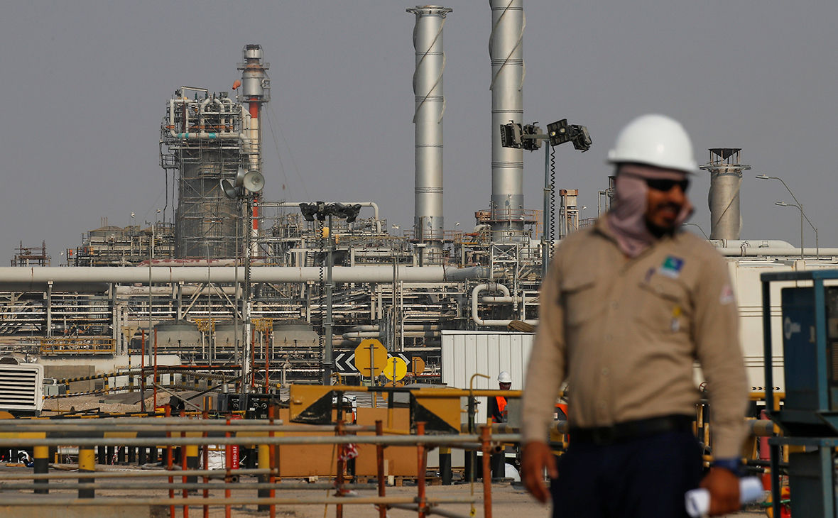 Arabia Saudită va crește prețurile petrolului pentru Asia la un nivel record.