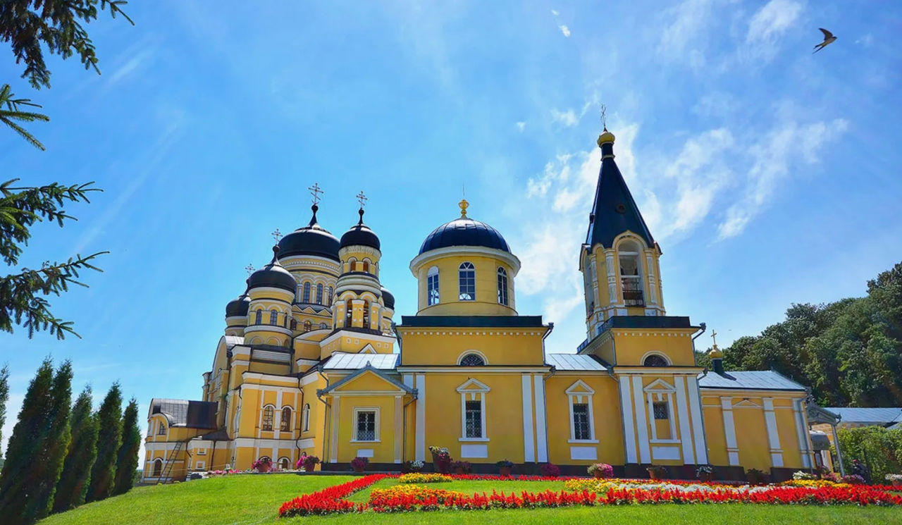 Moldova va promova turismul religios: 10 mănăstiri ortodoxe, incluse pe listă.
