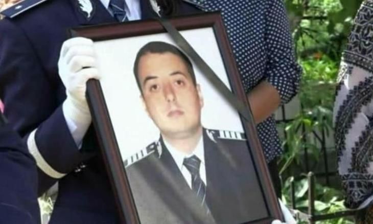 Убийство полицейского потрясло Румынию.