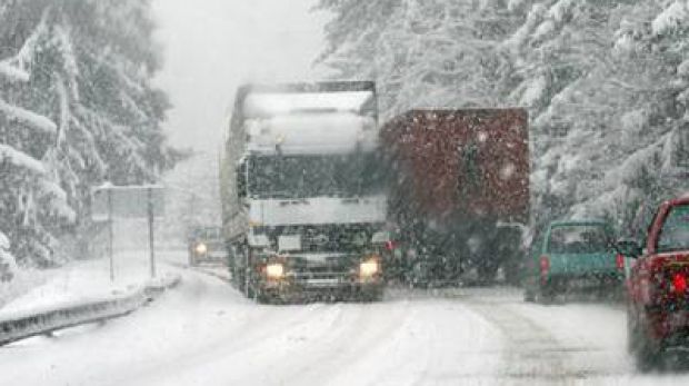 Bulgaria se confruntă cu ninsori abundente care au lăsat peste 800 de localități fără curent. Foto: stiri.tvr.ro