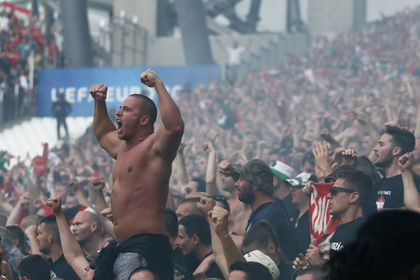 Фанаты сборной Венгрии. Фото: Eddie Keogh / Reuters