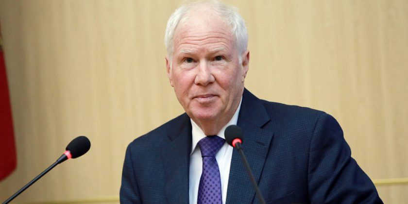 Andrew Baker, reprezentantul personal al Președintelui în exercițiu al OSCE din partea Austriei. 