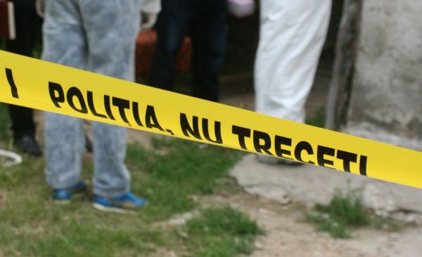 O femeie din Holercani, găsita fără suflare în propria locuință
