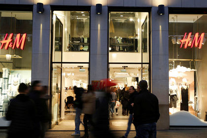H&amp;M обвинили в расизме из-за «самой крутой обезьянки в джунглях». Фото: Reuters