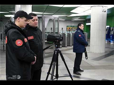 Пассажирам московского метро начали измерять температуру.