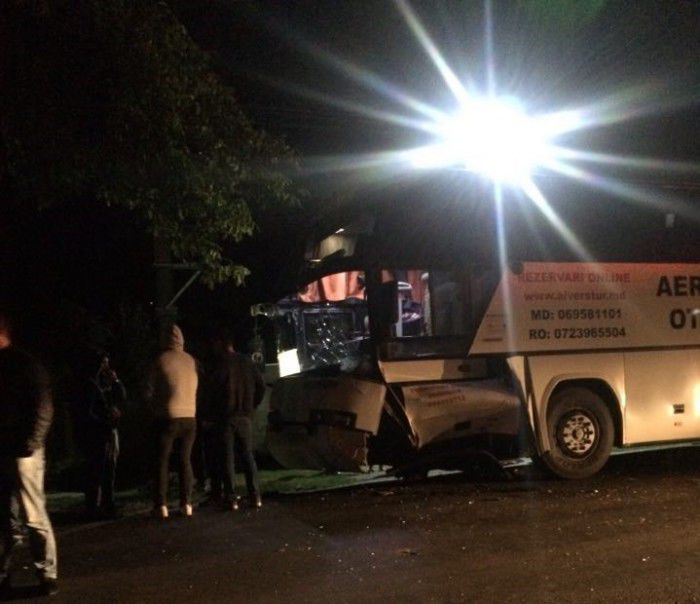 România: Moldoveni implicaţi în accident. Precizare oficială. Foto: unimedia