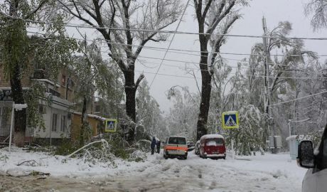 Primăria capitalei a alocat suplimentar 20 mil. lei pentru lichidarea consecinţelor ninsorii. Foto: jurnal.md
