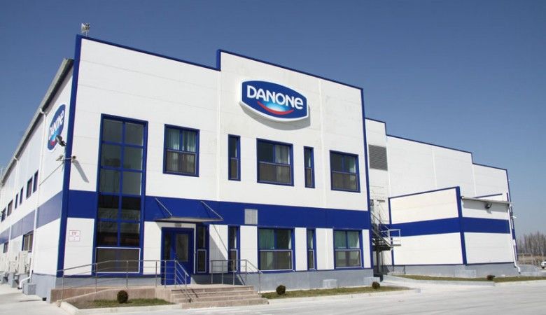 Danone сменила генерального директора.