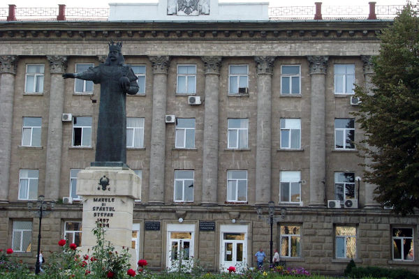 Специалисты подсчитали, что для ремонта всех дорог в Бельцах необходимо около 2 млрд леев.