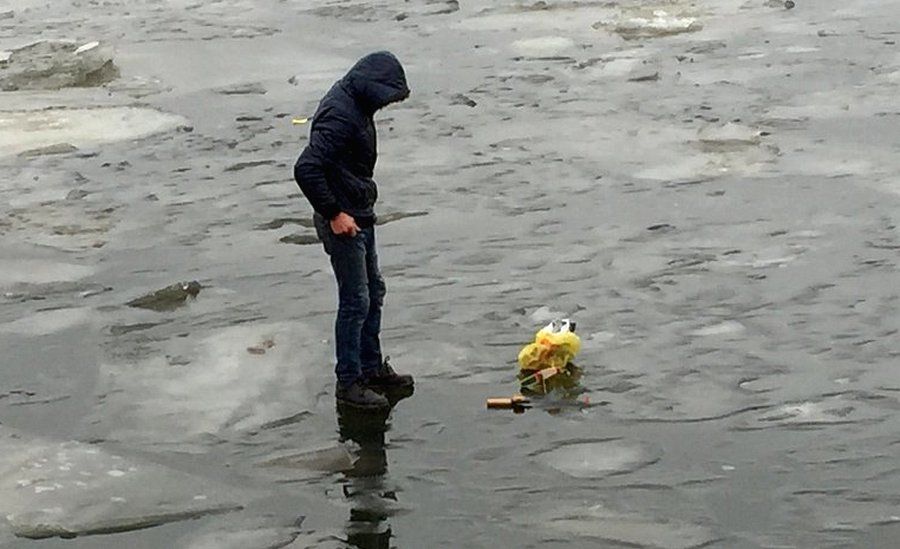 Метеопредупреждение в связи с тонким льдом действует до 14 февраля.