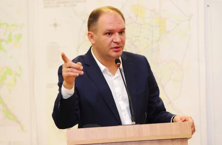 Генеральный примар Кишинева Ион Чебан требует сделать заседания НЧКОЗ публичными.