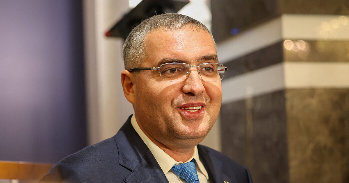 Usatîi, despre plângerea comunității LGBT: Să se pupe, dar să nu-i văd eu și copiii.