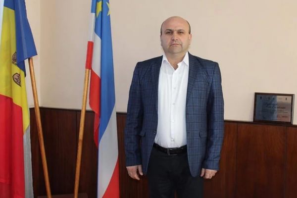 Примар Вулканешт подает на своего зама в суд.