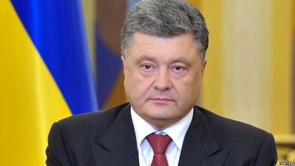 Președintele Ucrainei Petro Poroșenko este gata să introducă imediat stare de luptă în cazul escaladării conflictului din estul țării.