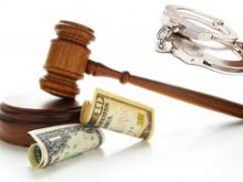 Procuratura Anticorupţie anunţă despre condamnarea unui notar, în acţiunile căreia procurorii au reţinut comiterea abuzului de serviciu.