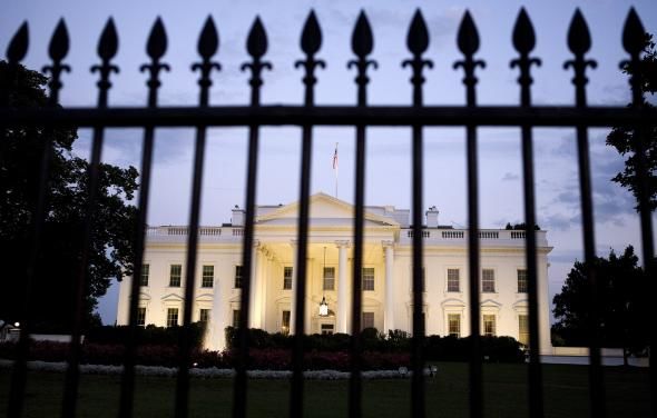 Ex-agentă CIA vrea să cumpere Twitter pentru a-i interzice accesul lui Trump. Foto: Digi24.ro