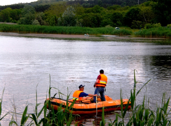 Tragedie in raionul Telenesti. O fetita de 7 ani s-a inecat aseara in lacul din apropierea unei stani.