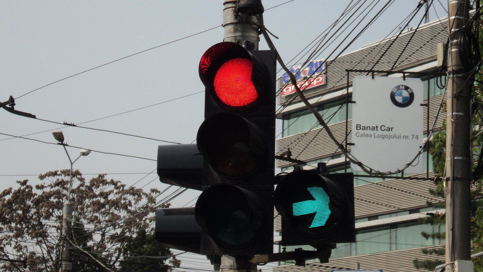 China: Sistem nou. Pietonii nu mai au voie să traverseze pe roșu