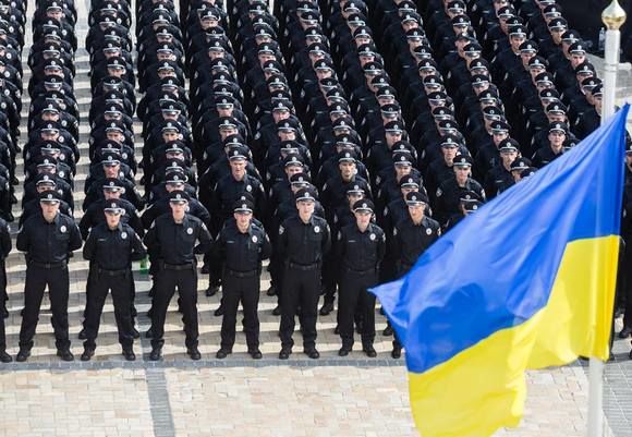 На Украине уволены «робкие» патрульные, которые не смогли остановить дебош «мажоров».