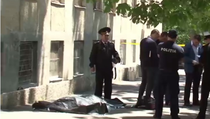 Un bărbat din Capitală a căzut fără suflare la pământ. 