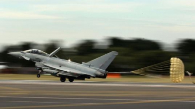 Cel puțin 10 oameni au murit și alți 13 au fost răniți după ce un avion grecesc de luptă s-a prăbuşit în Spania în timpul unor aplicaţii NATO.