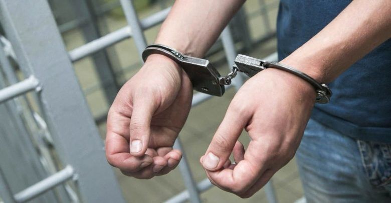 Подозреваемому грозит до шести лет тюрьмы. 