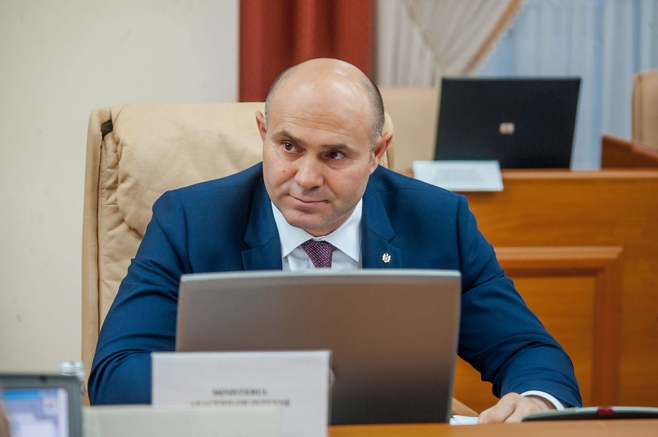 Министр внутренних дел Павел Войку.  