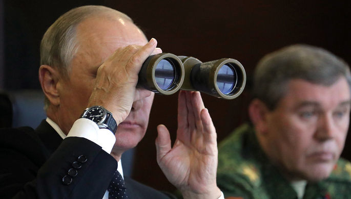 Песков добавил, что Путин произвел пуск четырех баллистических ракет.