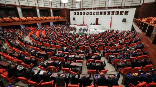 Парламент Турции принял законопроект о регулировании социальных сетей.