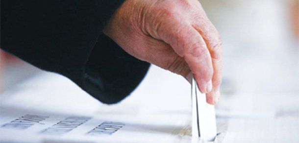 Buletinele de vot se vor tipări pe hîrtie opacă și se vor distinge după culoare. Foto: b1.ro