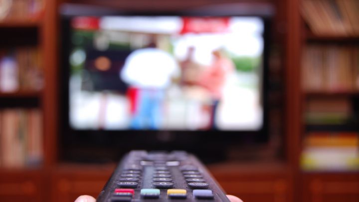 El a mai subliniat importanţa dezvoltării televiziunilor autohtone şi a produsului autohton.