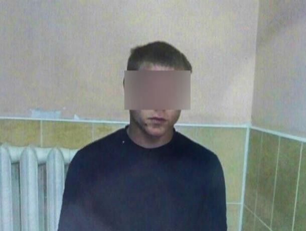 19-летний уроженец Чимишлии экстрадирован в Молдову из Украины, полиция искала его целых два года за совершённую кражу. 