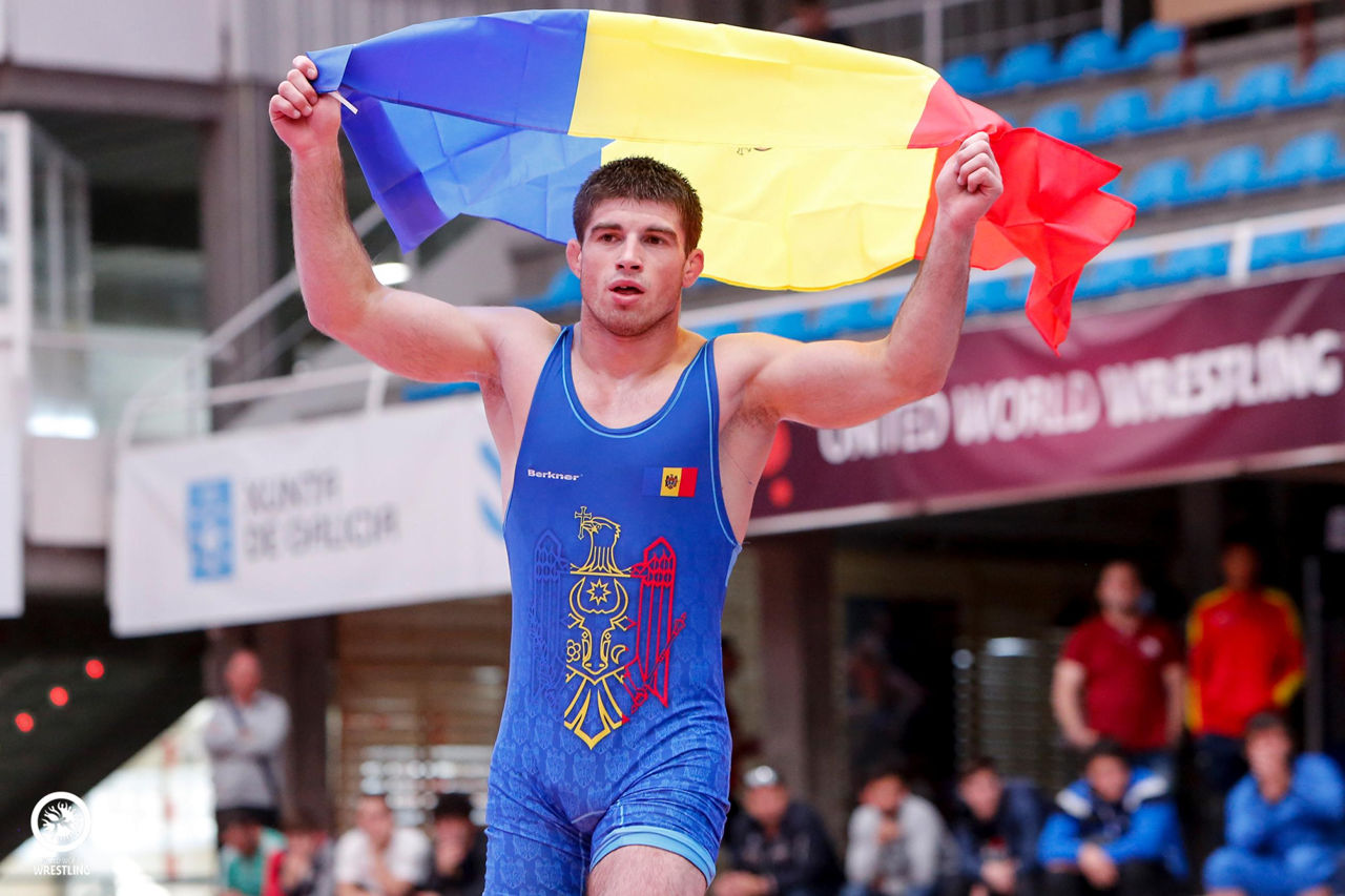 Борец Василе Дьякон стал бронзовым призером чемпионата Европы.
