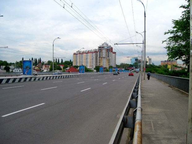 Conducătorii auto care traversează zona sunt rugaţi să respecte semnalizarea rutieră temporară.
