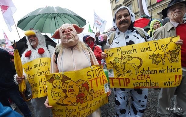 В Германии проходят митинги против свободной торговли. Фото: EPA