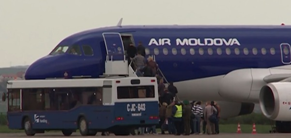 Jurist și vicepreședinte la Air Moldova care a avut grijă de acte era Andrei Năstase.