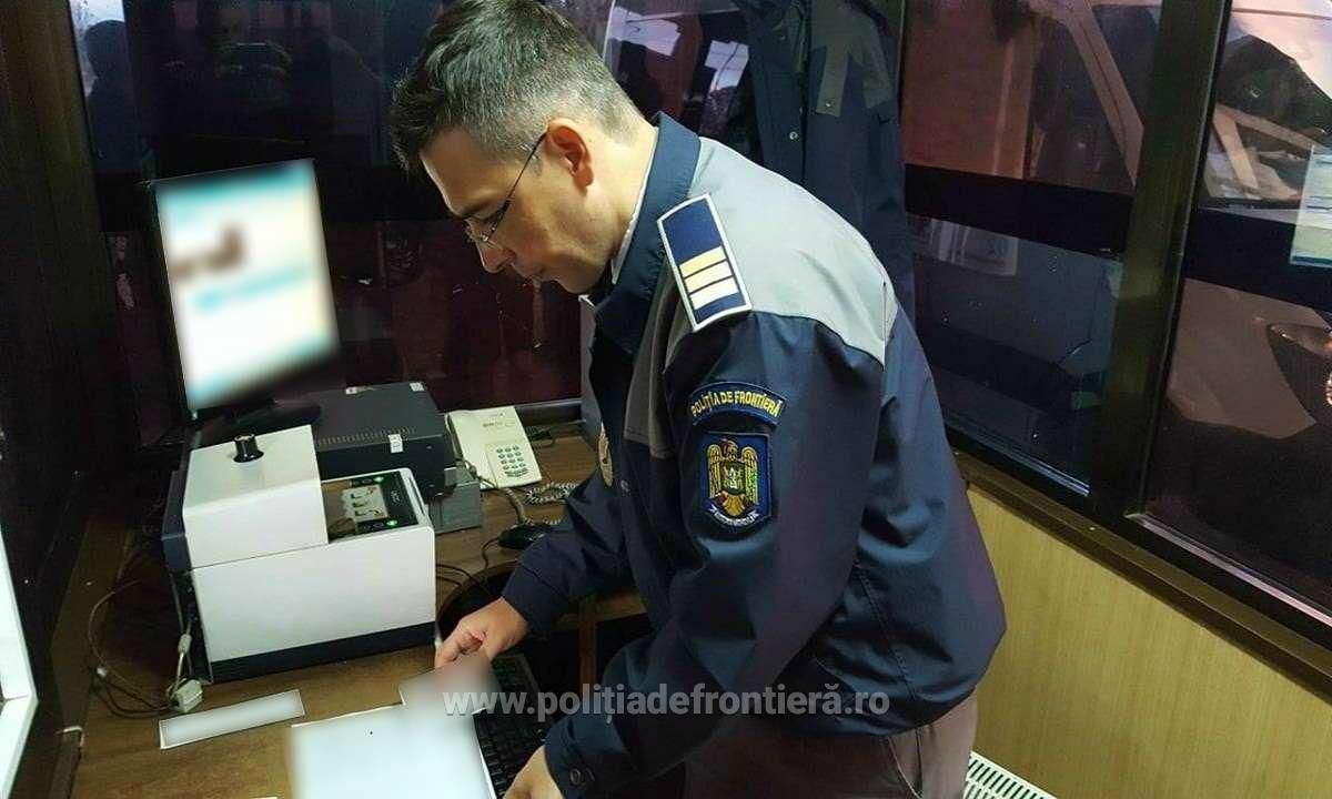Dorea să lucreze în Germania. Moldovean, cu acte false în borsetă. Foto: politiadefrontiera.ro