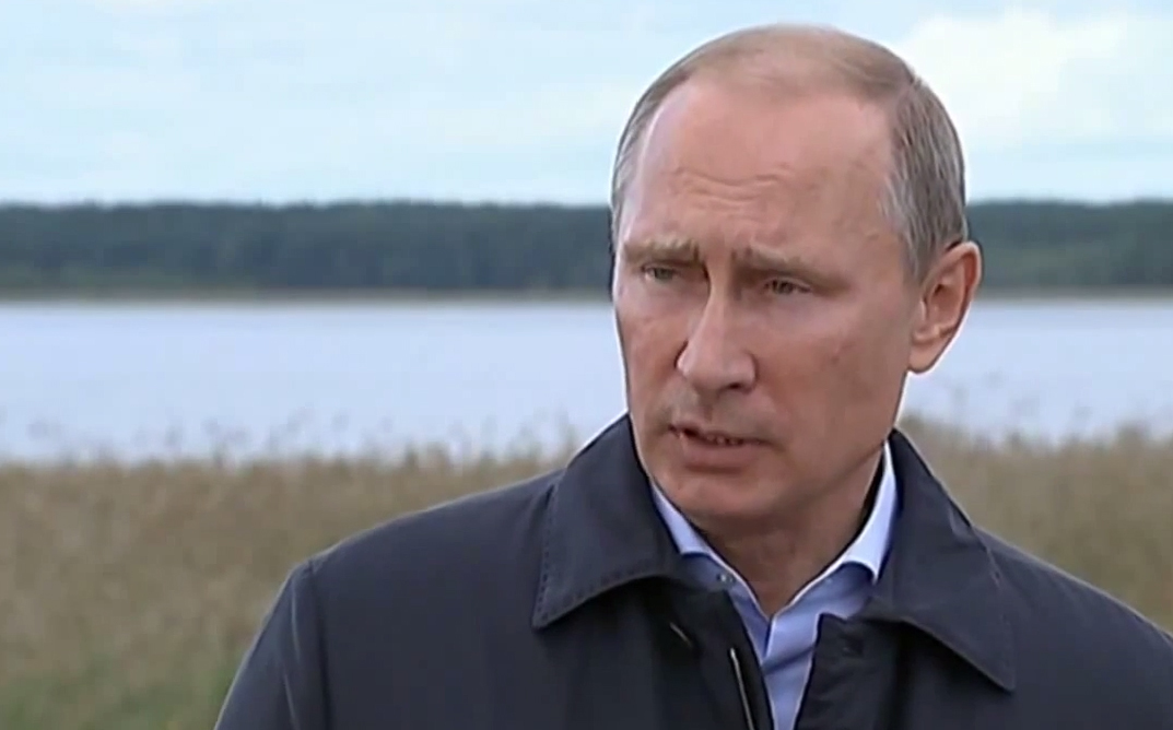 Путин призывает к "содержательным переговорам" о государственности на юго-востоке Украины.