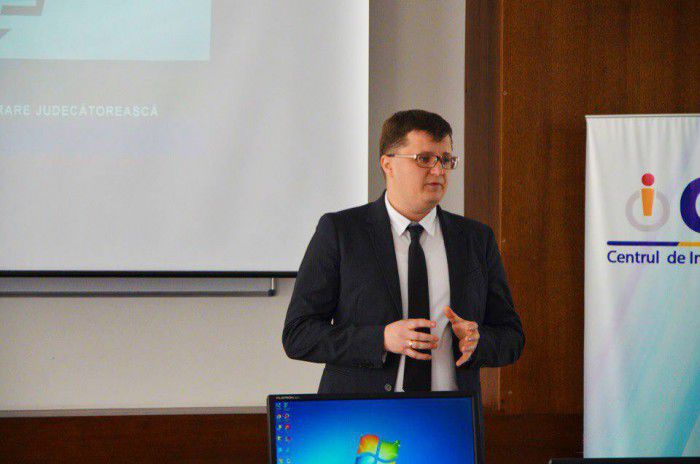 Andrian Șova a ocupat funcţia de şef al secţiei suport client din cadrul CTS.