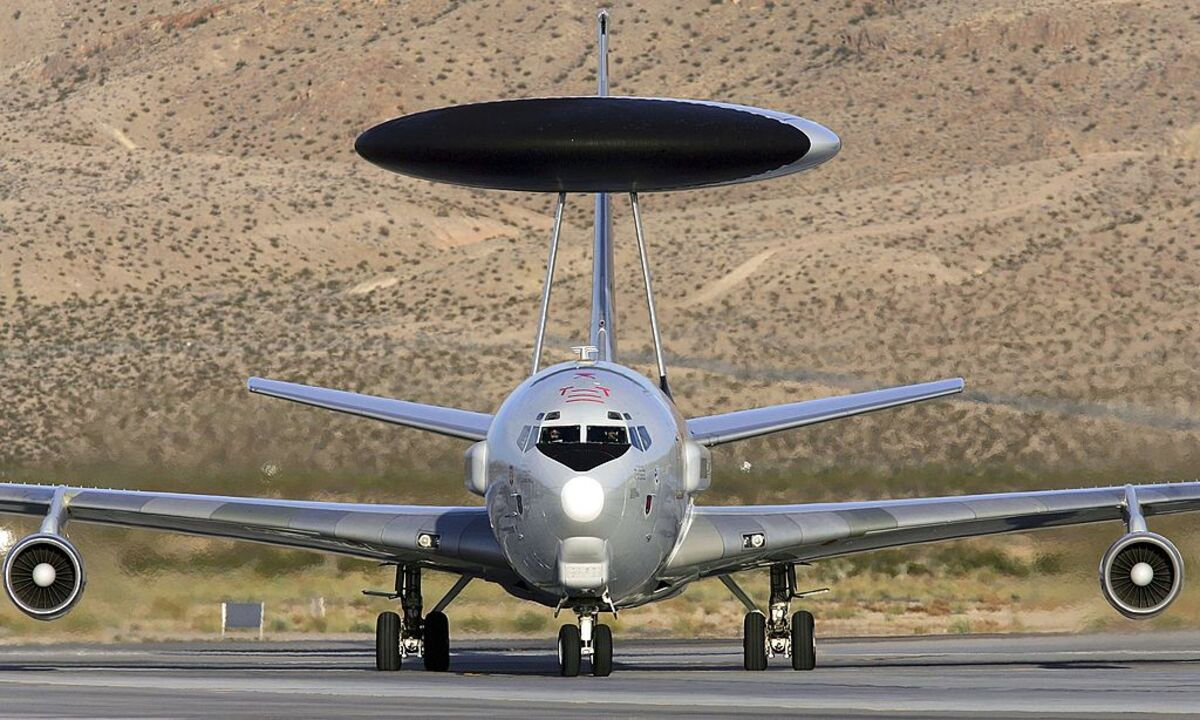 Iranul a distrus un avion de recunoaștere american scump.